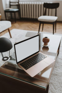 Laptop von der Seite